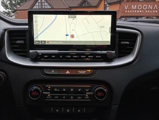 Kia Ceed SW 1.5 T-GDi 7DCT TOP + BUS kombi - Foto 19