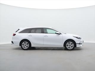Kia Ceed 1,5 T-GDI 117kW DCT TOP DPH CZ kombi - Foto 8