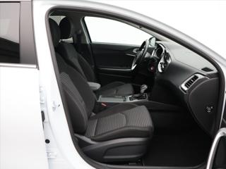 Kia Ceed 1,5 T-GDI 117kW DCT TOP DPH CZ kombi - Foto 12