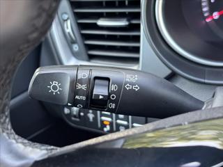 Kia Ceed 1,5 TGDi AT TOP ZÁRUKA ADAPTIV kombi - Foto 34