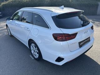 Kia Ceed 1,5 TGDi AT TOP ZÁRUKA ADAPTIV kombi - Foto 3