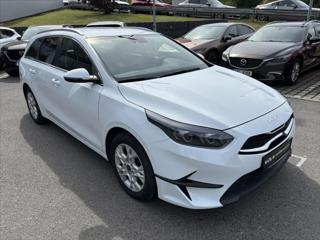 Kia Ceed 1,5 TGDi AT TOP ZÁRUKA CARPLAY kombi - Foto 7