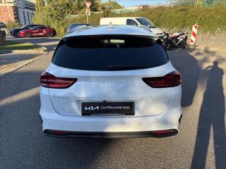 Kia Ceed 1,5 TGDi TOP ZÁRUKA NAVI KAMERA kombi - Foto 4