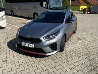 Kia ProCeed 1,6   TGDi sedan