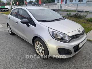 Kia Rio 1.4i hatchback