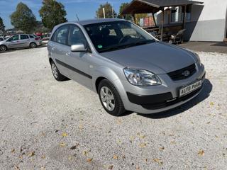 Kia Rio 1.4 16V hatchback