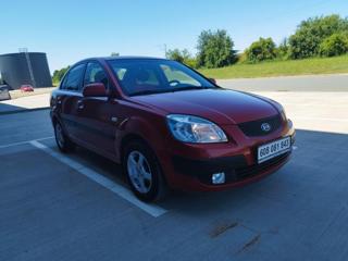 Kia Rio 1.4 i sedan