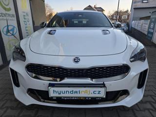 Kia Stinger 3.3-269kW-4x4 liftback