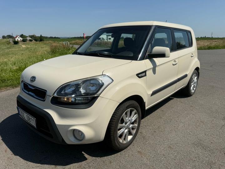 Vůz s VIN KNAJT815AC7415153
