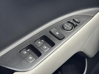 Kia Stonic 1,0 TGDi 73kW TOP ZÁRUKA NAVI SUV - Foto 28