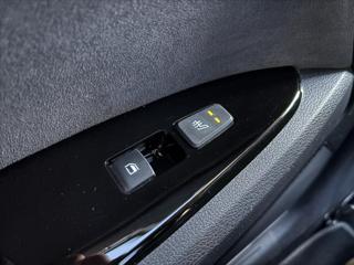 Kia Sportage 1,6 TGDi 4x4 AT GT-Line ZÁRUKA SUV - Foto 15