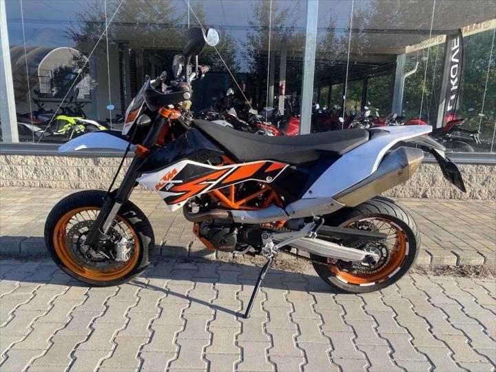 Vůz s VIN VBKLST406EM769961