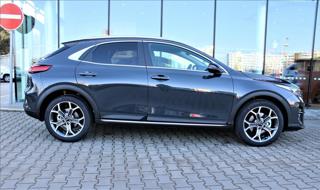 Kia XCeed 1,5 T-GDi GPF 7DCT  TOP hatchback