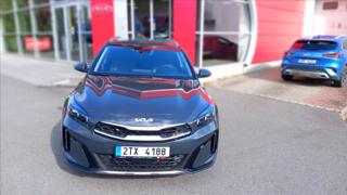 Kia XCeed 1,5 T-GDi  TOP hatchback