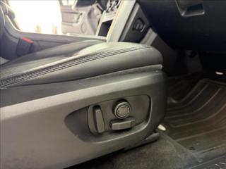 Land Rover Discovery Sport 2,0 TD4 AWD, tažné, kamera, ČR SUV - Foto 10