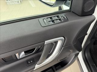 Land Rover Discovery Sport 2,0 TD4 AWD, tažné, kamera, ČR SUV - Foto 24