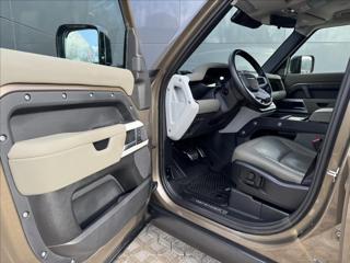 Land Rover Defender 3,0 110 D250 XS EDITION ČR DPH SUV - Foto 10