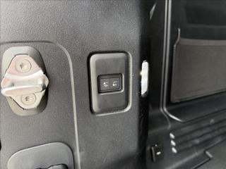 Land Rover Defender 3,0 110 D200 S AWD AT ZÁRUKA SUV - Foto 32