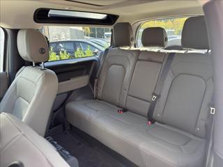 Land Rover Defender 3,0 90 SE D300 AT AWD ČR DPH SUV - Foto 13