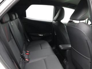 Lexus LBX 1.5 HEV 67 kW Emotion CZ DPH SUV - Foto 15