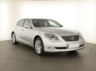Lexus LS 460 600h 327kW sedan