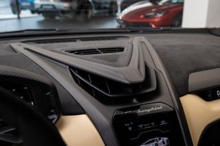 Lamborghini Revuelto 6498 ccm, 747 kW, hybridní - benzin kupé - Foto 10