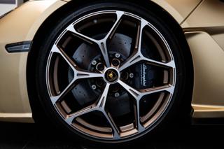 Lamborghini Revuelto 6498 ccm, 747 kW, hybridní - benzin kupé - Foto 18