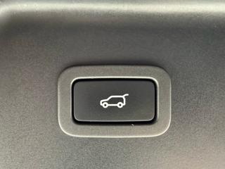 Land Rover Range Rover 4.4 SDV8 VOGUE, PANORAMA, VZDUCH, EL.TAŽNÉ SUV - Foto 29