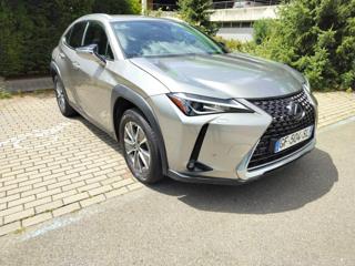 Lexus UX 300e Luxury, kůže hatchback