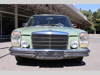 Mercedes-Benz 115 W115 230.4 manuál sedan - Foto 3