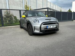 Mini Cooper SE Hatch,Top stav+zaruka hatchback