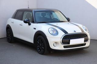 Mini Cooper 1.5 T hatchback