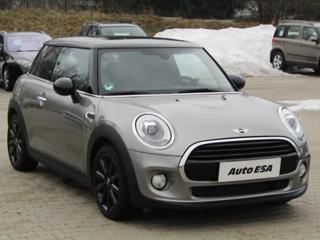 Mini Cooper 1.5i hatchback