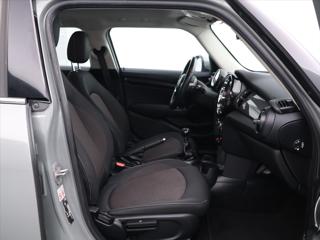 Mini Cooper 1,5 100kW LED CZ 1.Maj. DPH hatchback - Foto 12