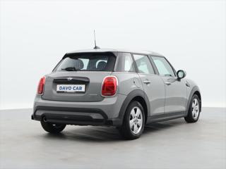 Mini Cooper 1,5 100kW LED CZ 1.Maj. DPH hatchback - Foto 7