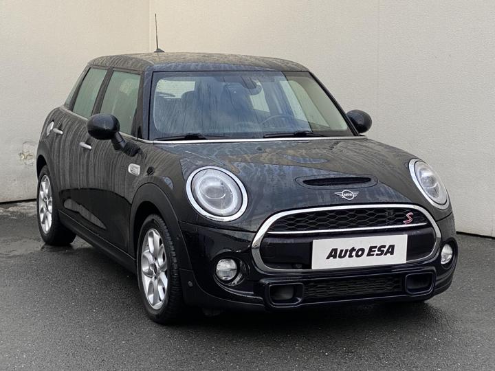 Mini Cooper S - ilustrační obrázek