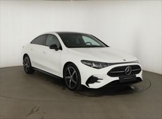 Mercedes-Benz CLA 200 120kW sedan