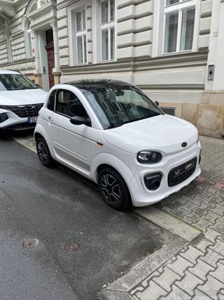 Microcar DUE 5750km hatchback