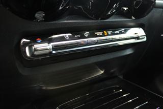 Mercedes-Benz GLB 220d 4MATIC MBEAM/Pano/Night/MBUX kombi - Foto 21