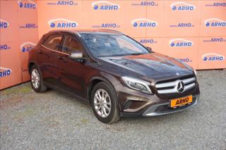 Mercedes-Benz GLA 200d,SERVIS.KN.,4MATIC. SUV