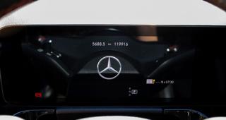 Mercedes-Benz GLA 2021, 1332 ccm, 160 kW, hybridní - benzin SUV - Foto 22