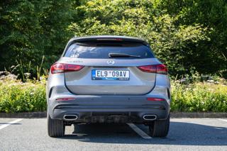 Mercedes-Benz GLA 2021, 1332 ccm, 160 kW, hybridní - benzin SUV - Foto 18