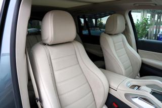 Mercedes-Benz GLS 350d 4Matic /21"/360/7míst/ČR SUV - Foto 31
