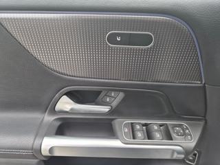 Mercedes-Benz GLB 200D 4MATIC, záruka 7/2027 nebo 2 SUV - Foto 14