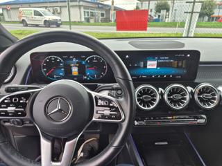 Mercedes-Benz GLB 200D 4MATIC, záruka 7/2027 nebo 2 SUV - Foto 41