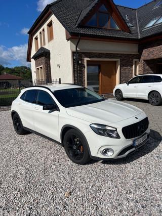 Mercedes-Benz GLA 180 SUV