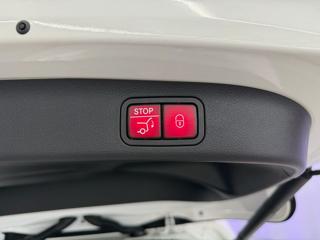 Mercedes-Benz GLB 8G-eDCT 4MATIC AMG, PANORAMA, EL. TAŽNÉ, ASSIST SUV - Foto 31