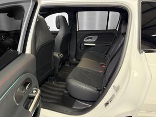 Mercedes-Benz GLB 8G-eDCT 4MATIC AMG, PANORAMA, EL. TAŽNÉ, ASSIST SUV - Foto 11