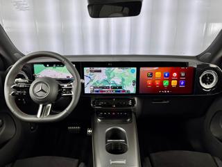 Mercedes-Benz GLB 8G-eDCT 4MATIC AMG, PANORAMA, EL. TAŽNÉ, 7 MÍST SUV - Foto 9