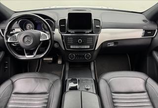 Mercedes-Benz GLE 3,0 AMG 4X4 LED DPH PANO TAŽNÉ SUV - Foto 7